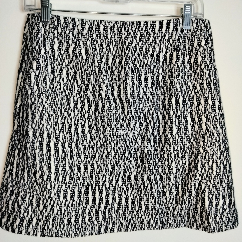 Tory Burch (Size 2) Black & Ivory White Textured Knit Pocket Mini Skirt